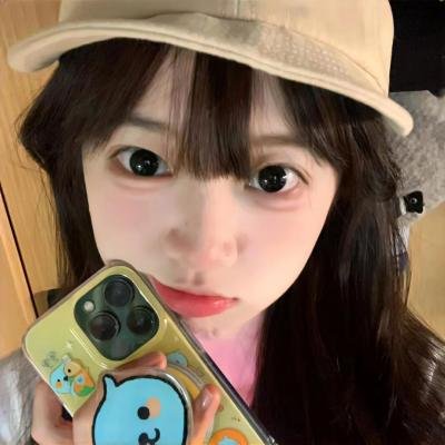 校园实拍：某影后之女晒豪宅名表，网友群嘲
